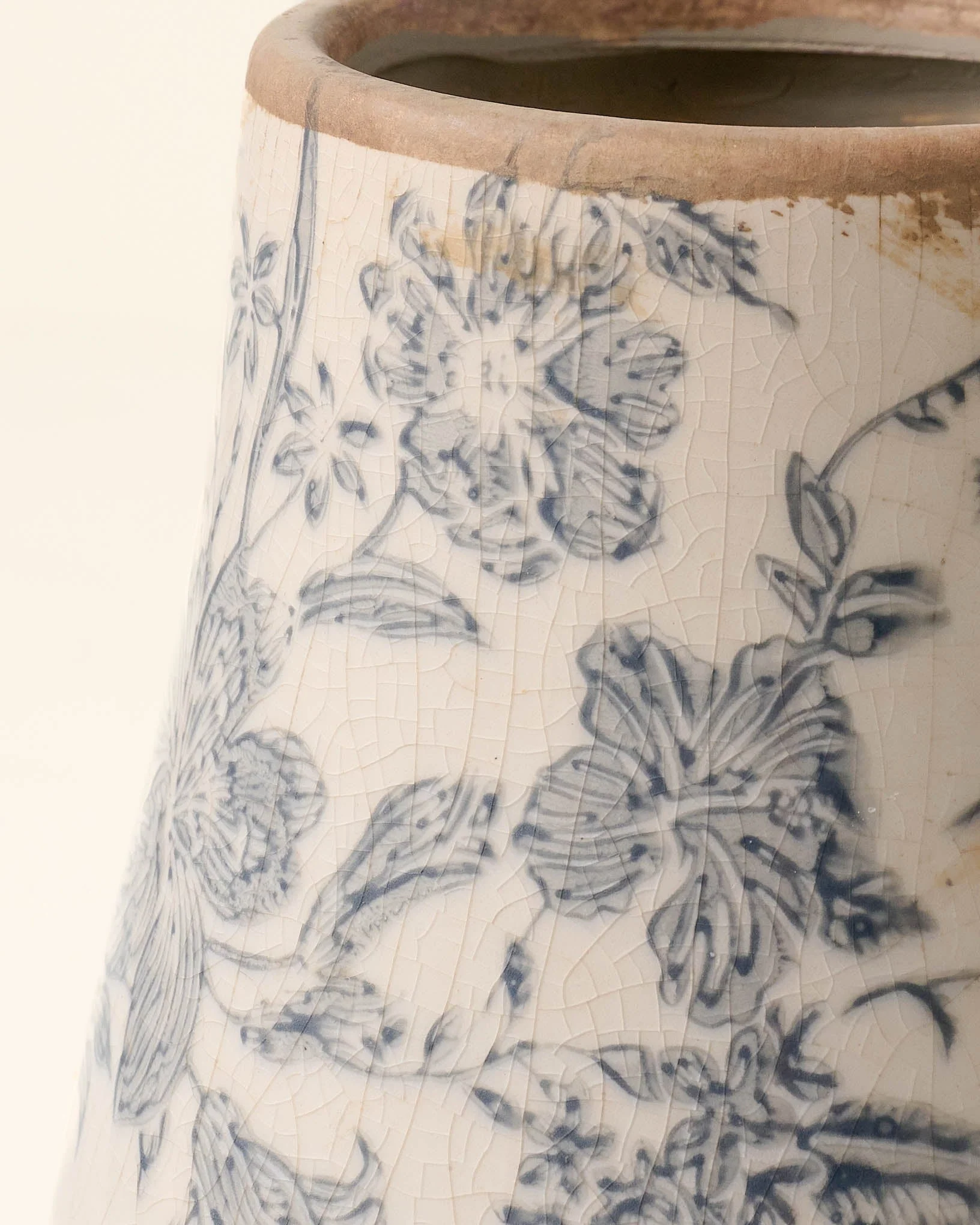 Black and White Distressed Vase - Image 3
