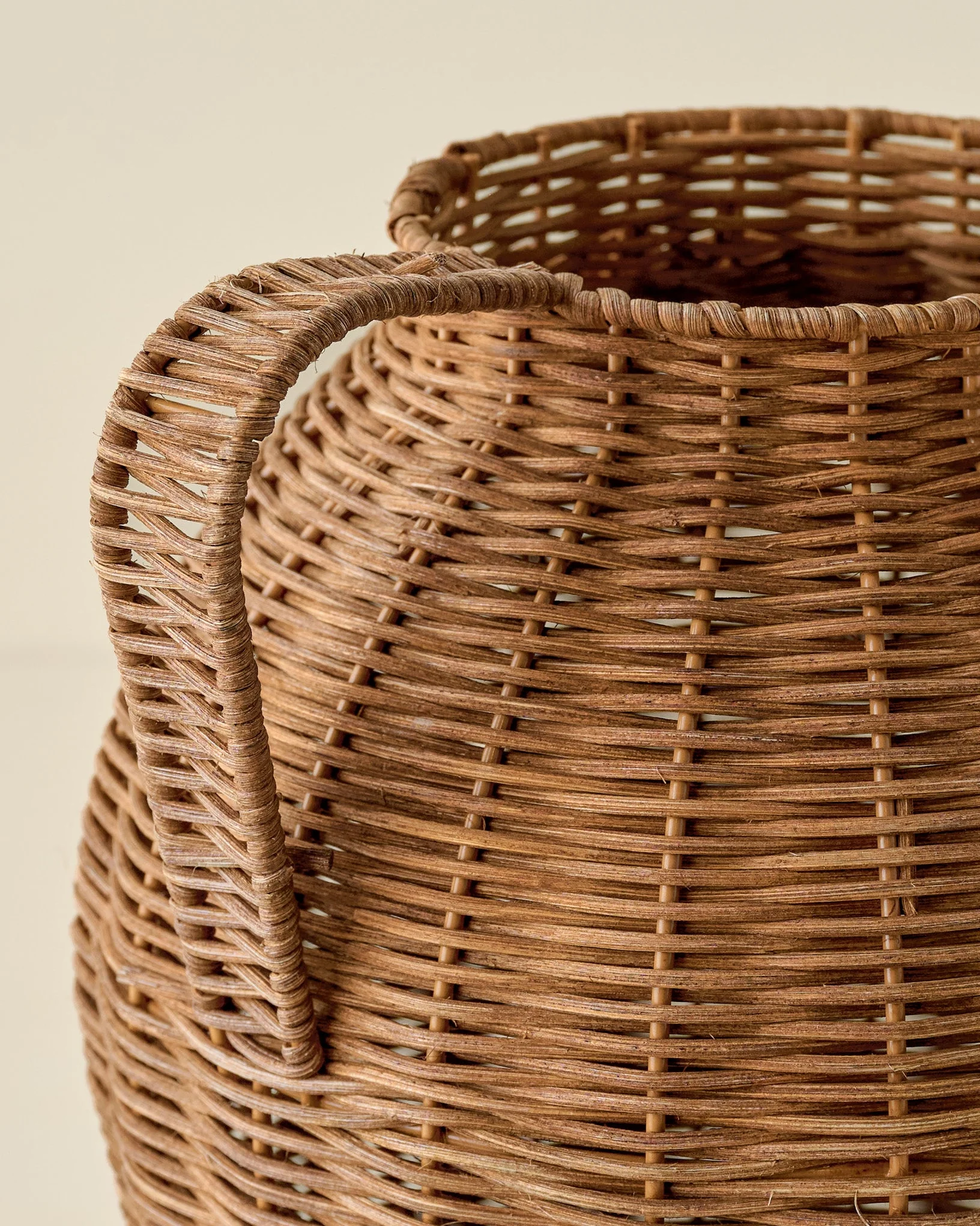 Blake Woven Rattan Jug Vase - Image 3