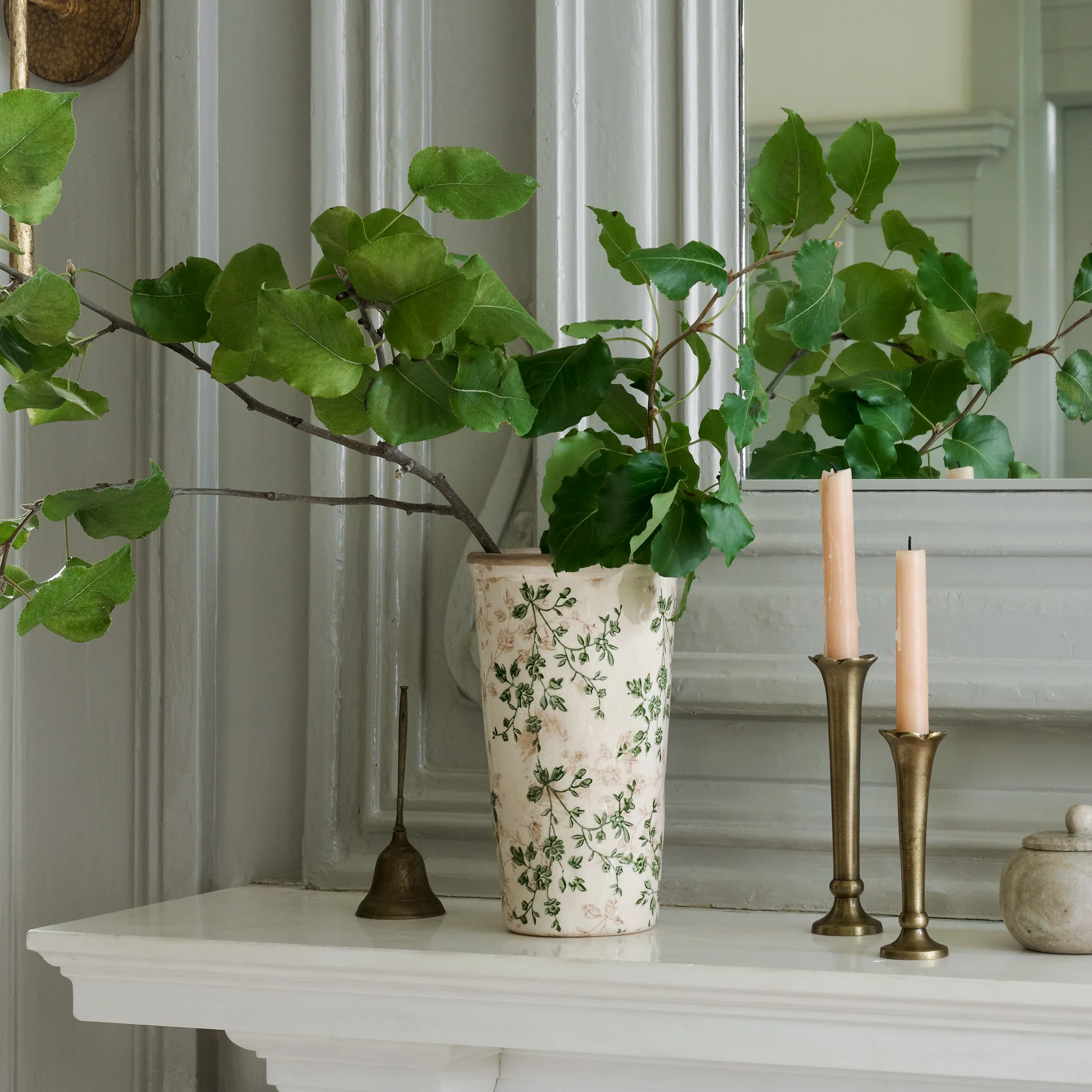 Flannery Scalloped Brass Bud Vase - Image 7