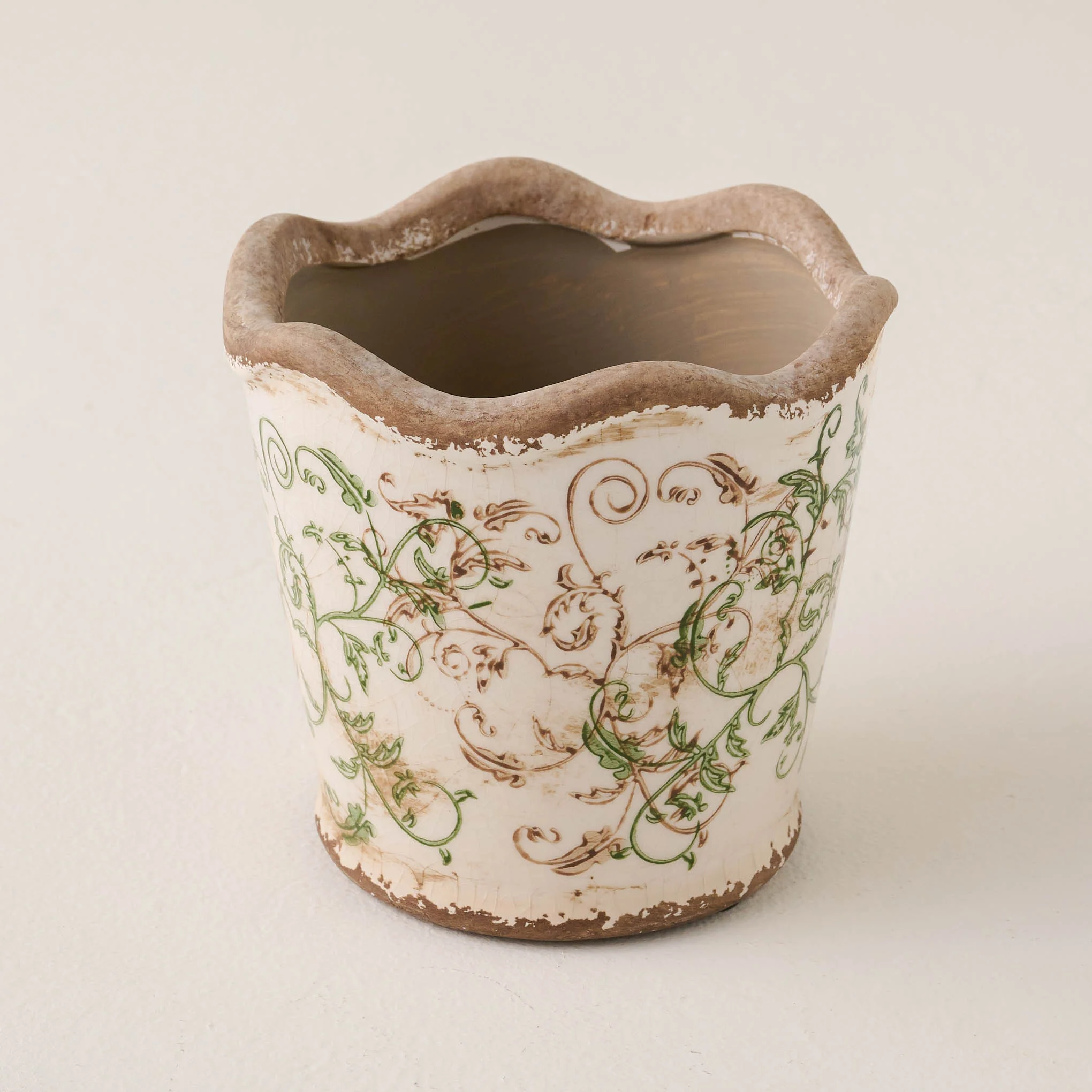 Green Scalloped Distressed Planter - Image 4