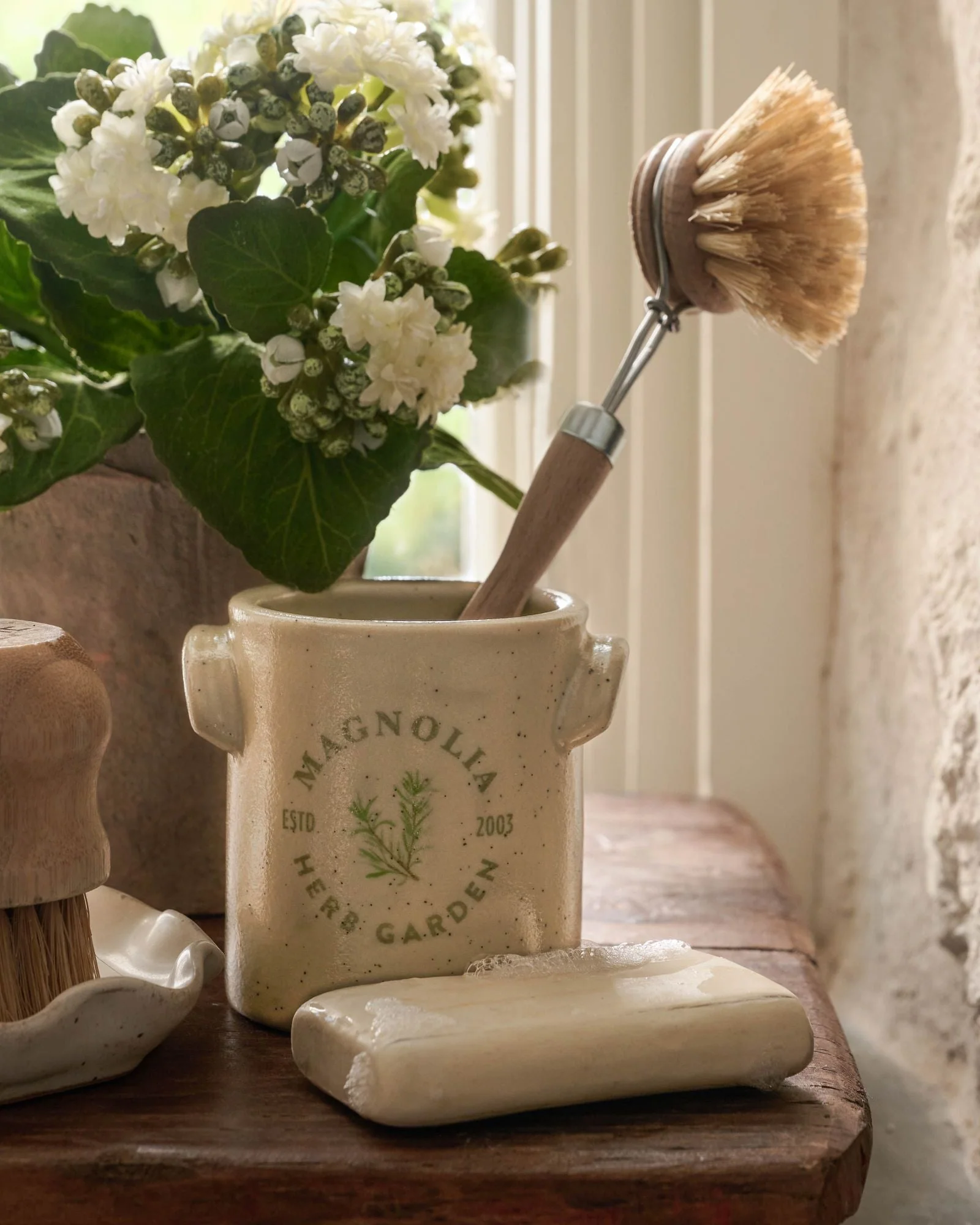 Magnolia Herb Garden Candle - Image 4