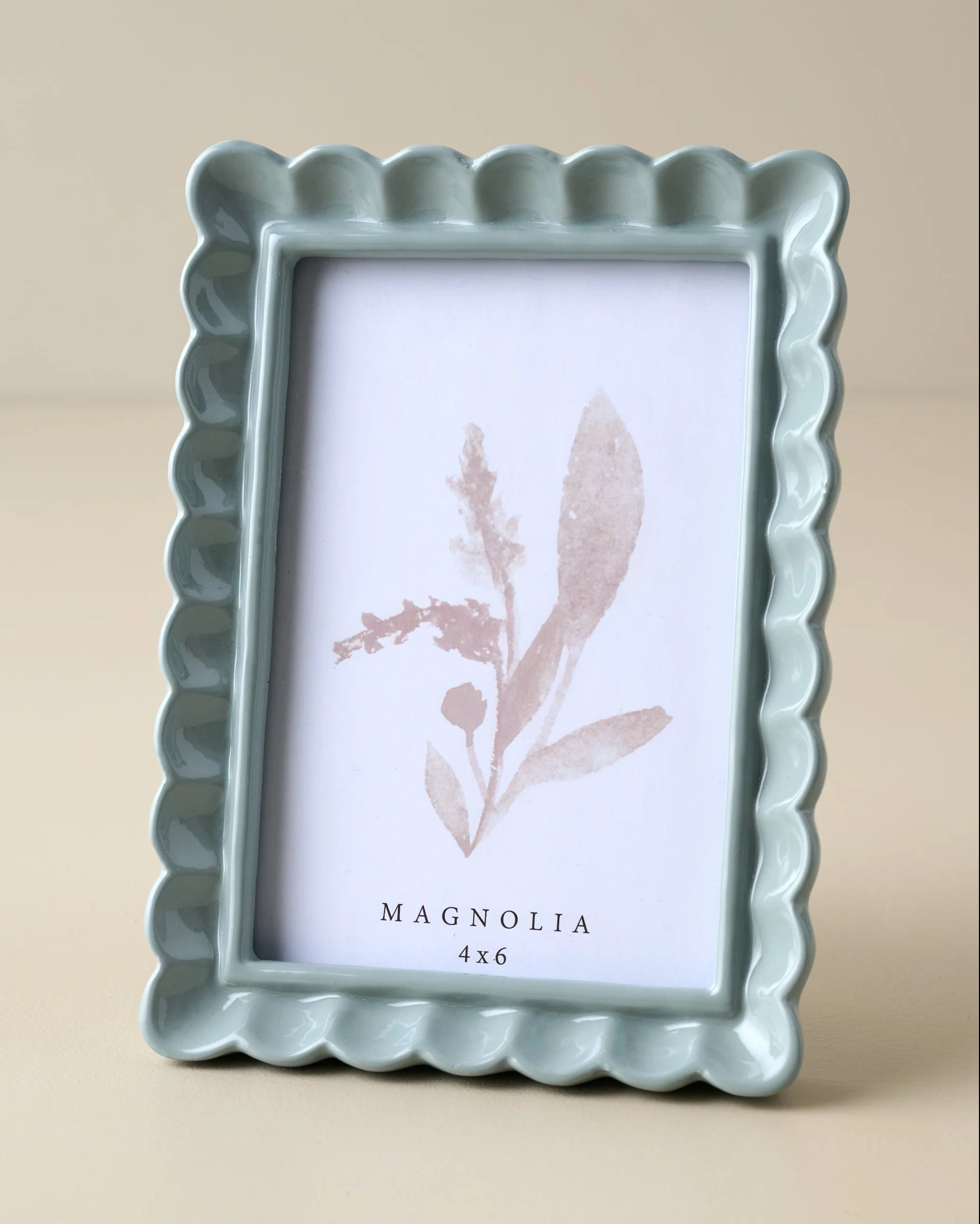 Kara Scalloped Photo Frame - Image 5