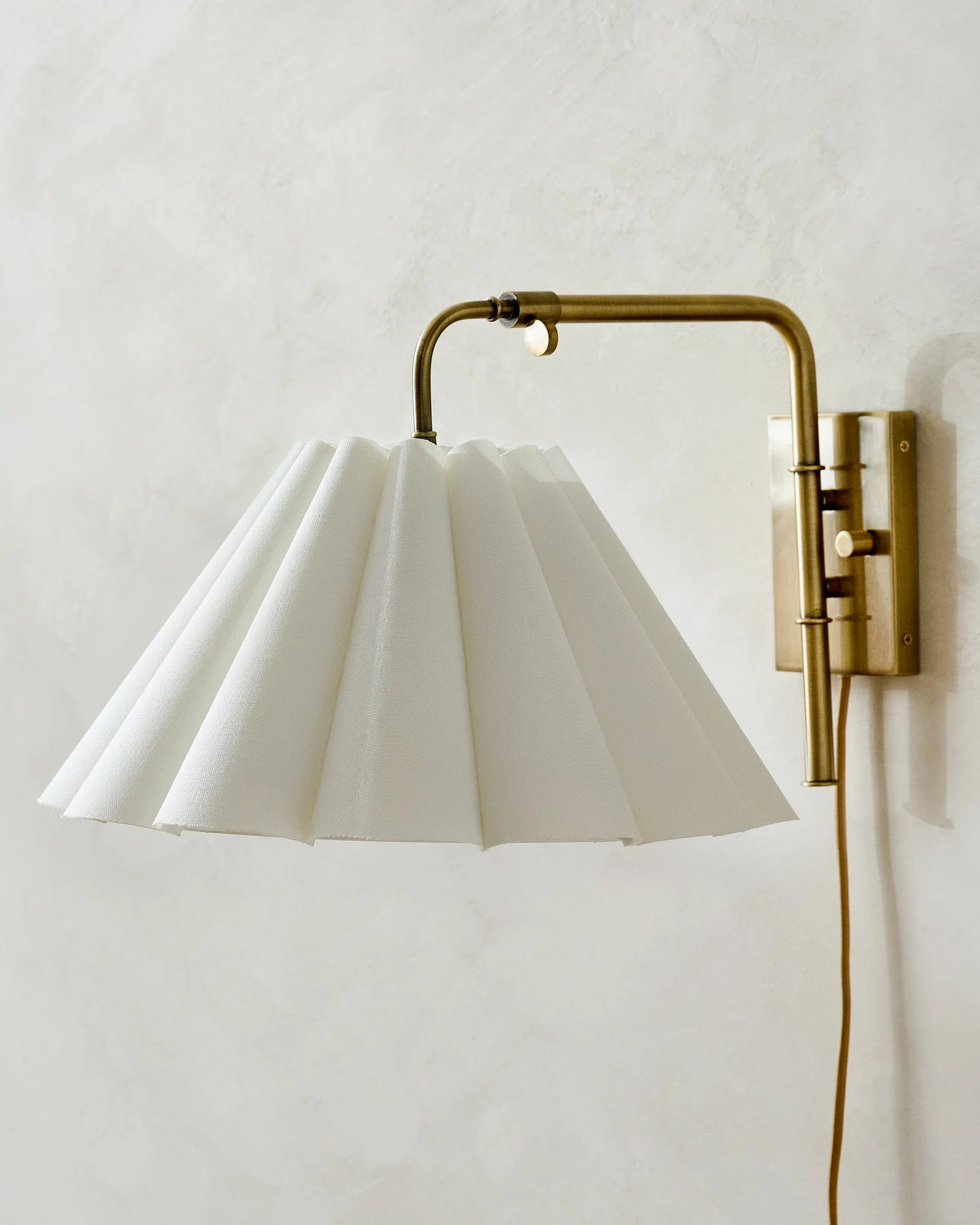 Odette Swivel Plug-In Sconce