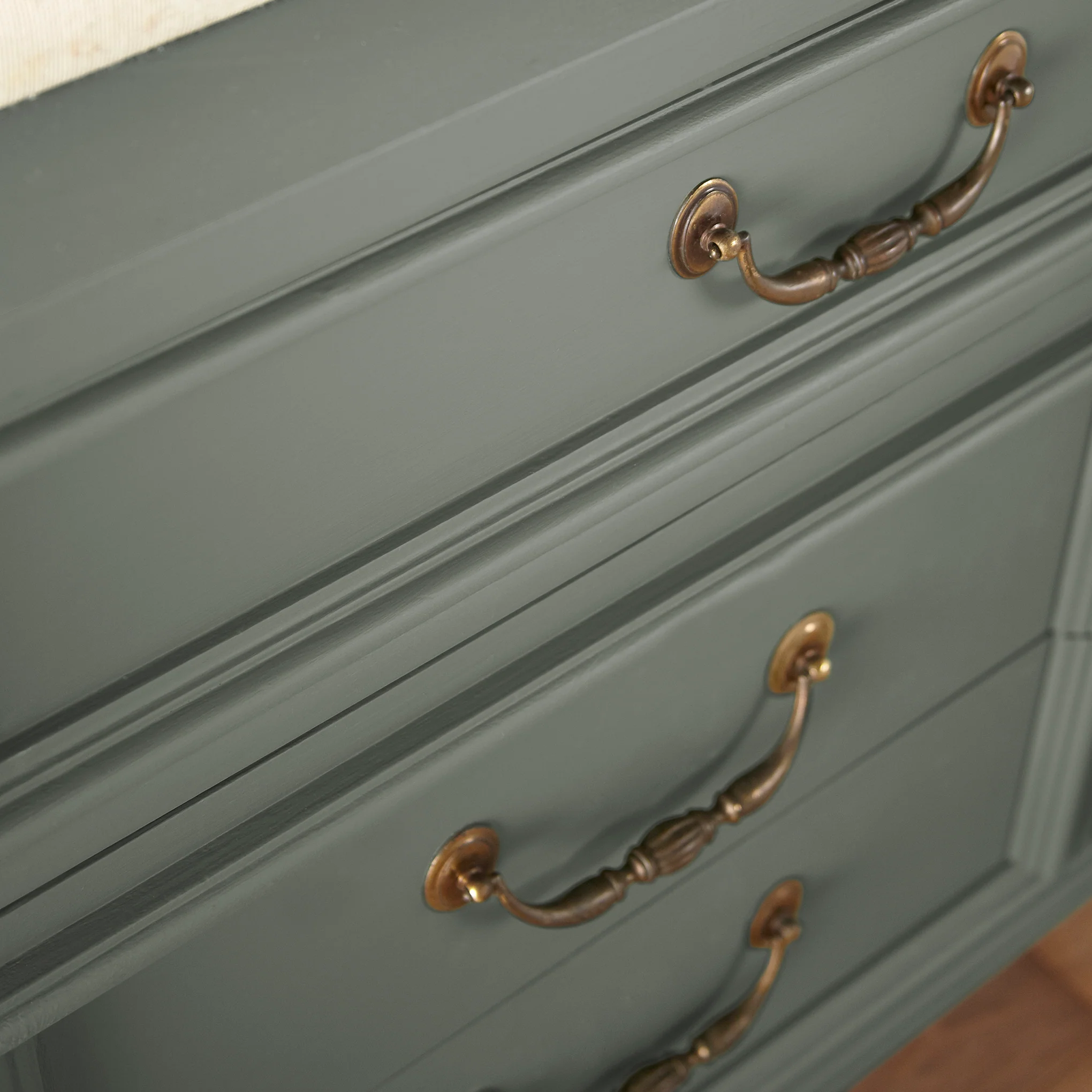 Wellington Green - Trim, Door + Cabinetry Paint - Image 5