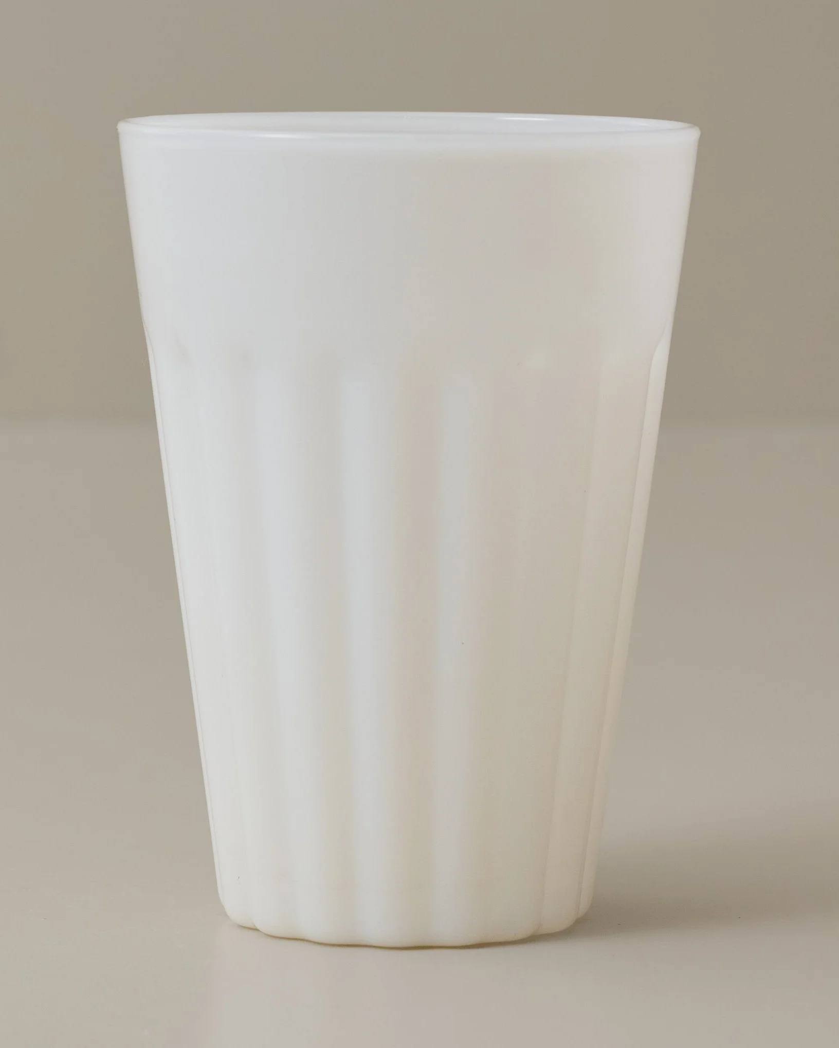 White Milk Glass Tumbler - Image 2